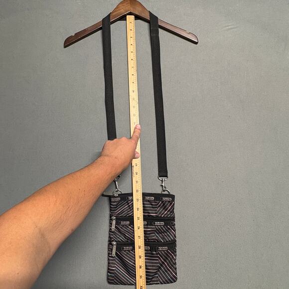 LeSportsac Black Striped Crossbody Travel‎ Bag Multicolor 3 Zipper Adjustable - Picture 14 of 16